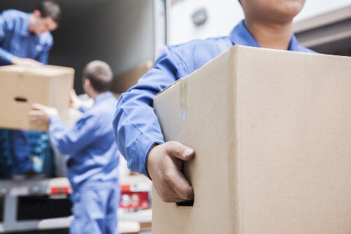 House movers planning a residential move in Newbury Park